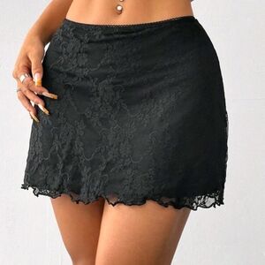 Black Contrast Lace Mini Skirt